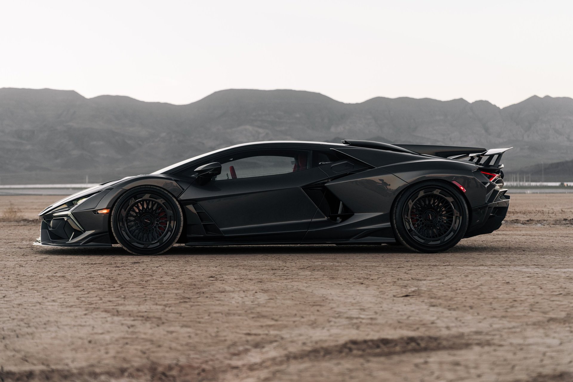 Lamborghini Revuelto